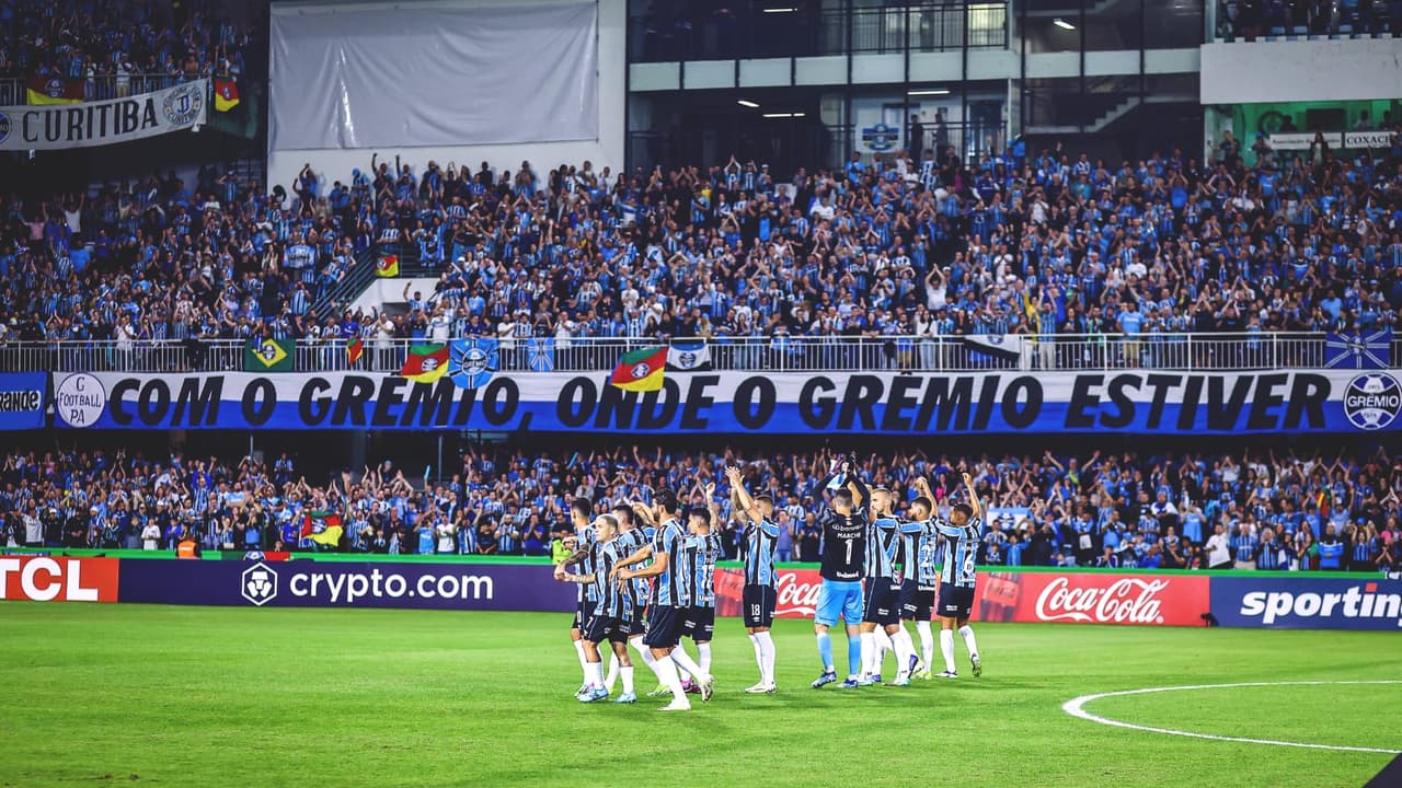 O Grêmio acabou cedendo e terminou a fase de grupos em segundo lugar após empatar com o Estudiantes