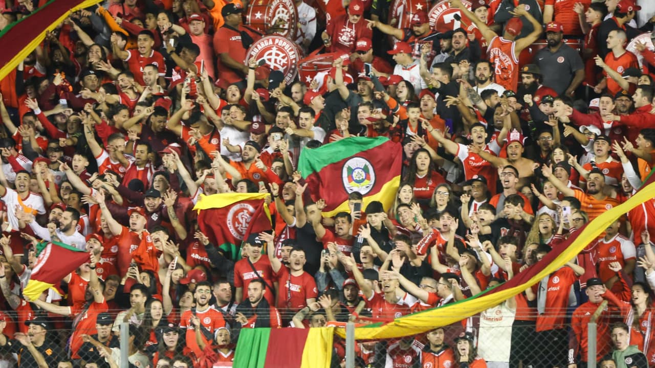 Torcida do Inter fez bonito em Caxias do Sul; Veja as imagens!