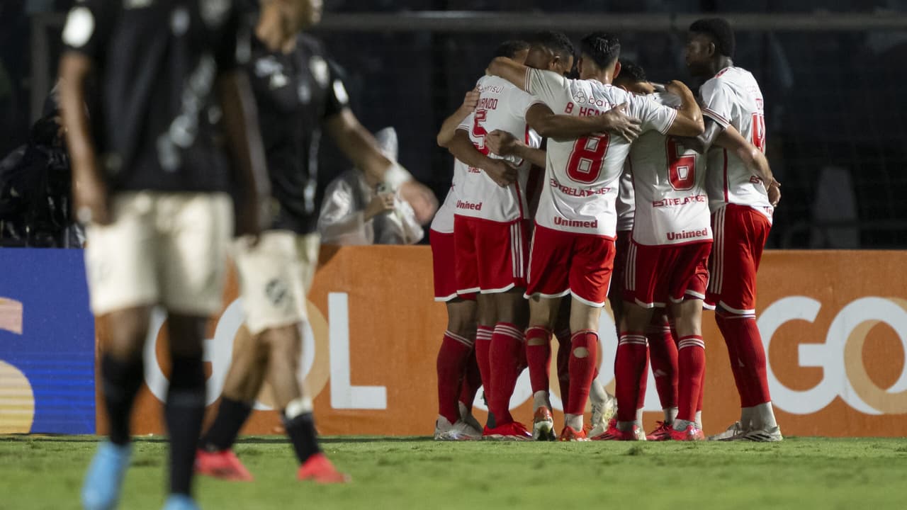 Vasco perde internacionalmente e estraga chance do G7 visitar o Brasileirão