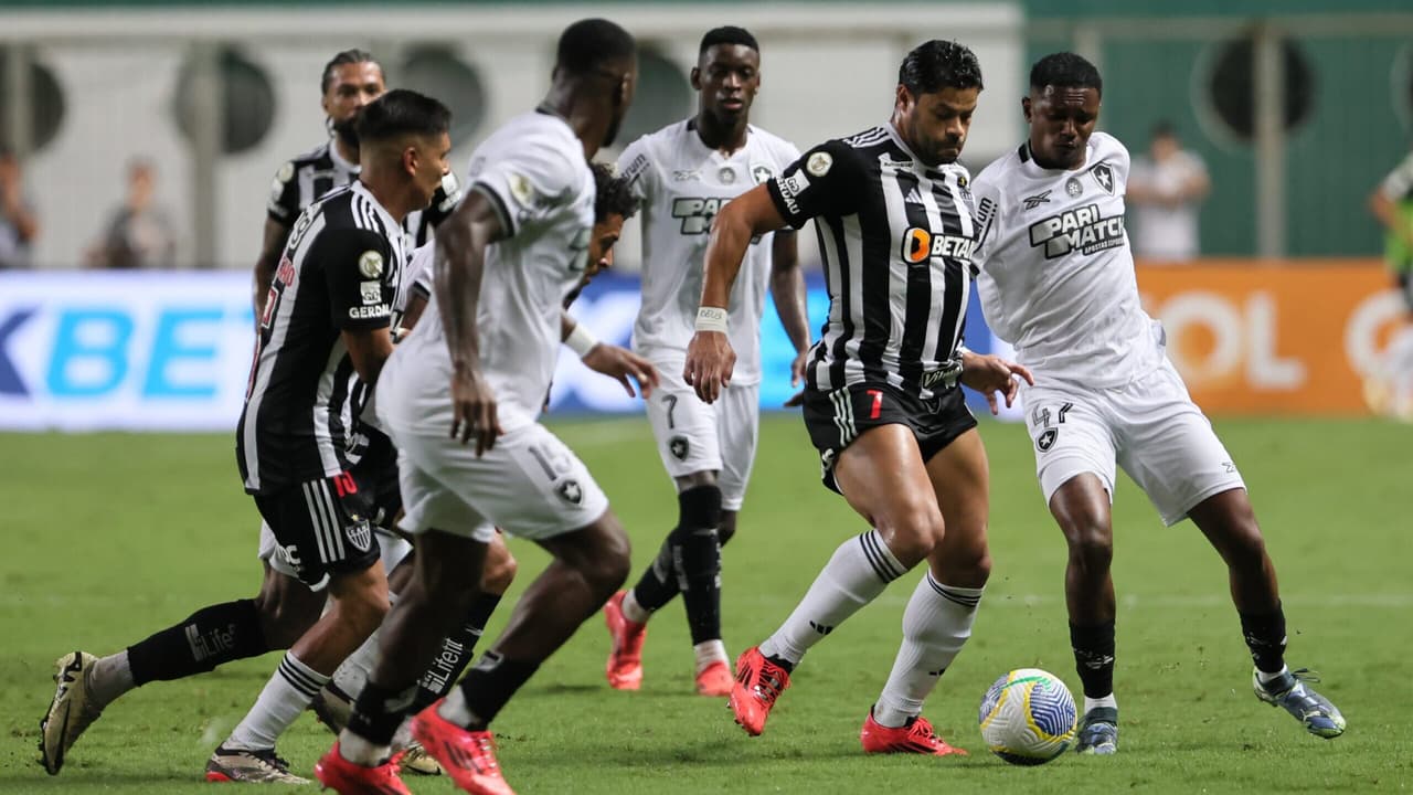 Botafogo domina, mas empata com Atlético-MG;   O jogo é confuso no final