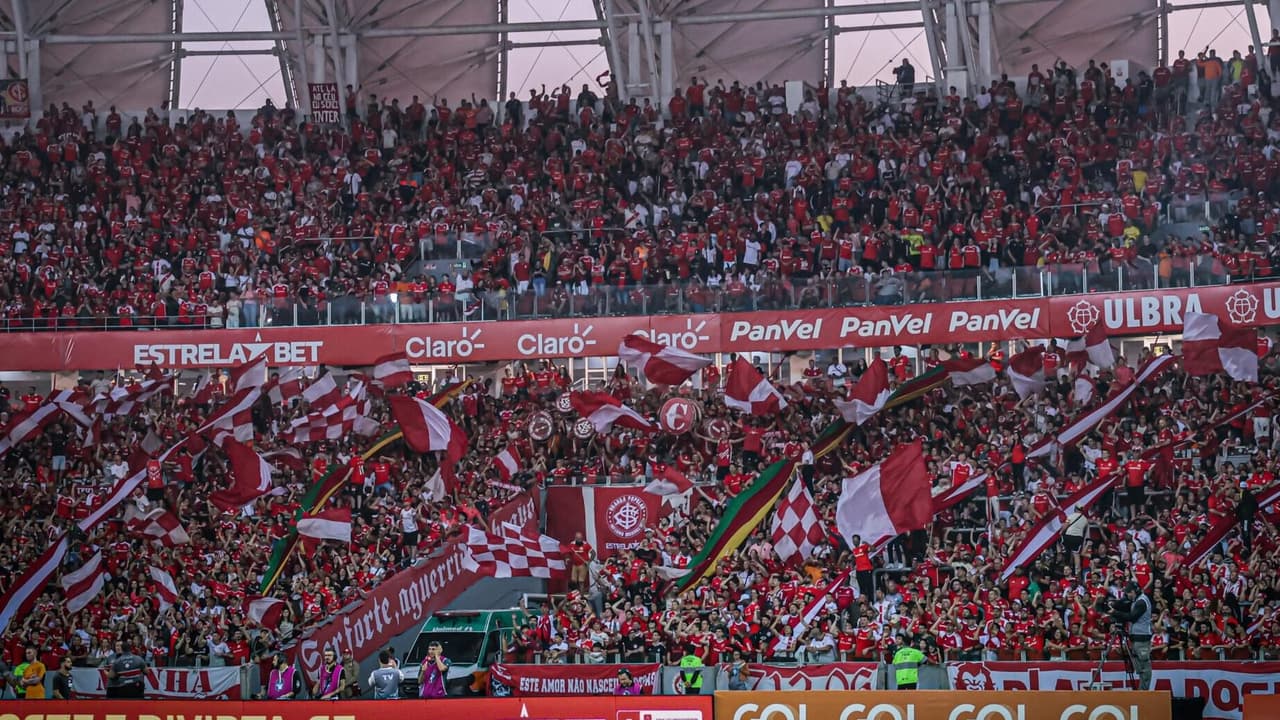 Torcedores do Inter vendem ingressos para o jogo contra o Red Bull Bragantino