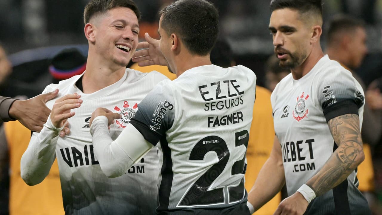 Corinthians x Botafogo: onde assistir ao vivo, horário e escalações do Brasileirão