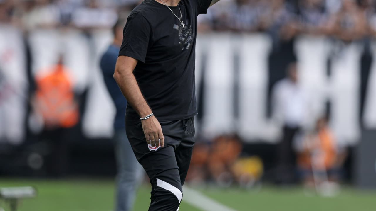 Antônio Oliveira fez pedido ousado à diretoria do Corinthians