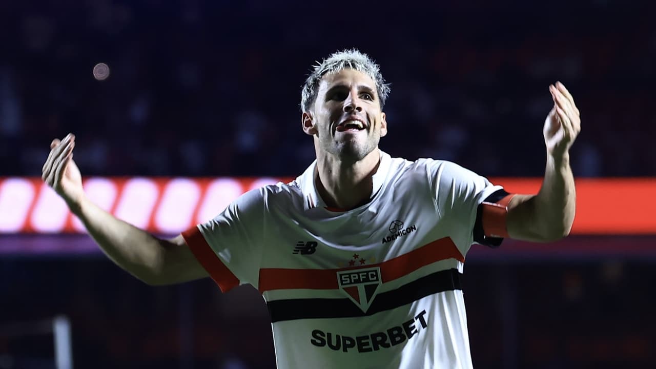 Dorival ou Messi?   Calleri, do São Paulo, revela companheiro de Copa América