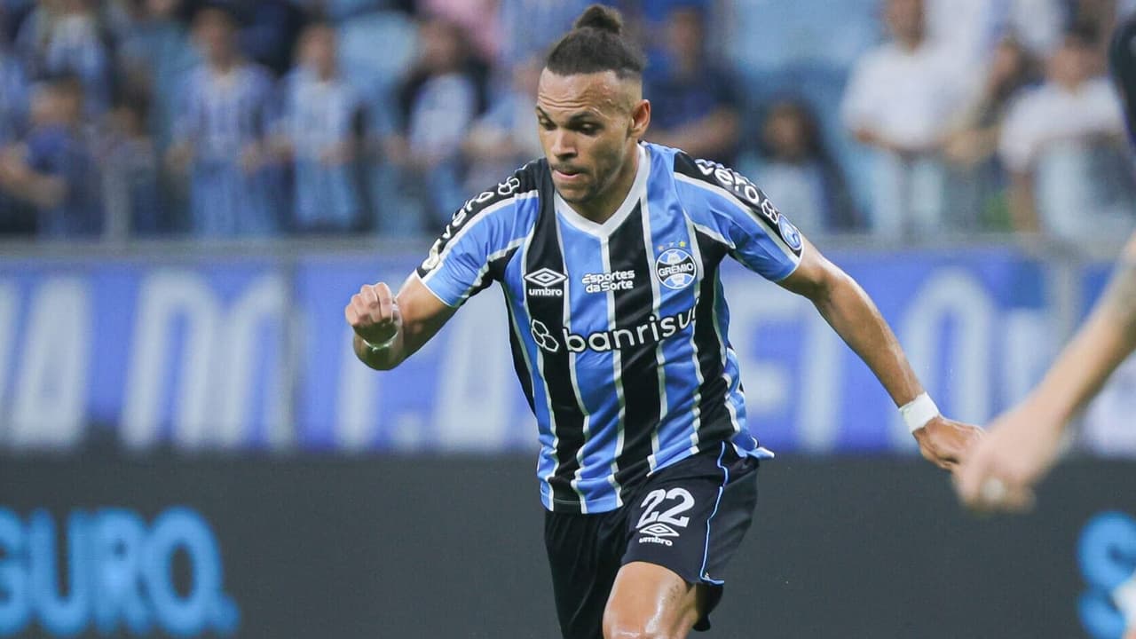 Gol relâmpago de Braithwaite anima torcedores do Grêmio: ‘Monstro’