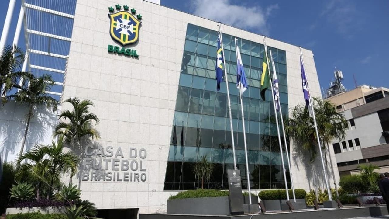 A CBF decide o futuro do Brasileirão;   feriados e outonos são o assunto