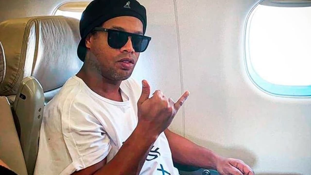 Torcedores enlouquecem com atuação de Ronaldinho no Futebol Solidário: ‘Eu poderia ter uma vaga no meu time’