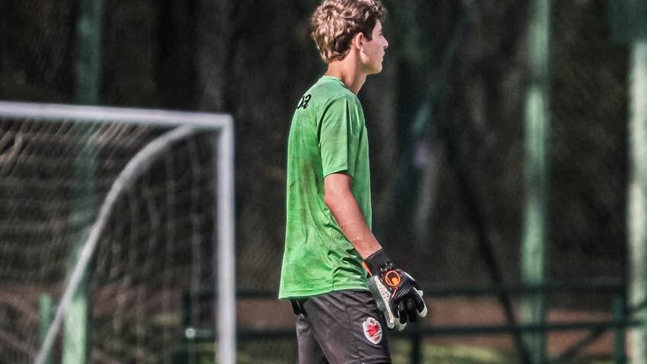 Nas semifinais, Ibrachina tem goleiro espanhol procurado pelo São Paulo