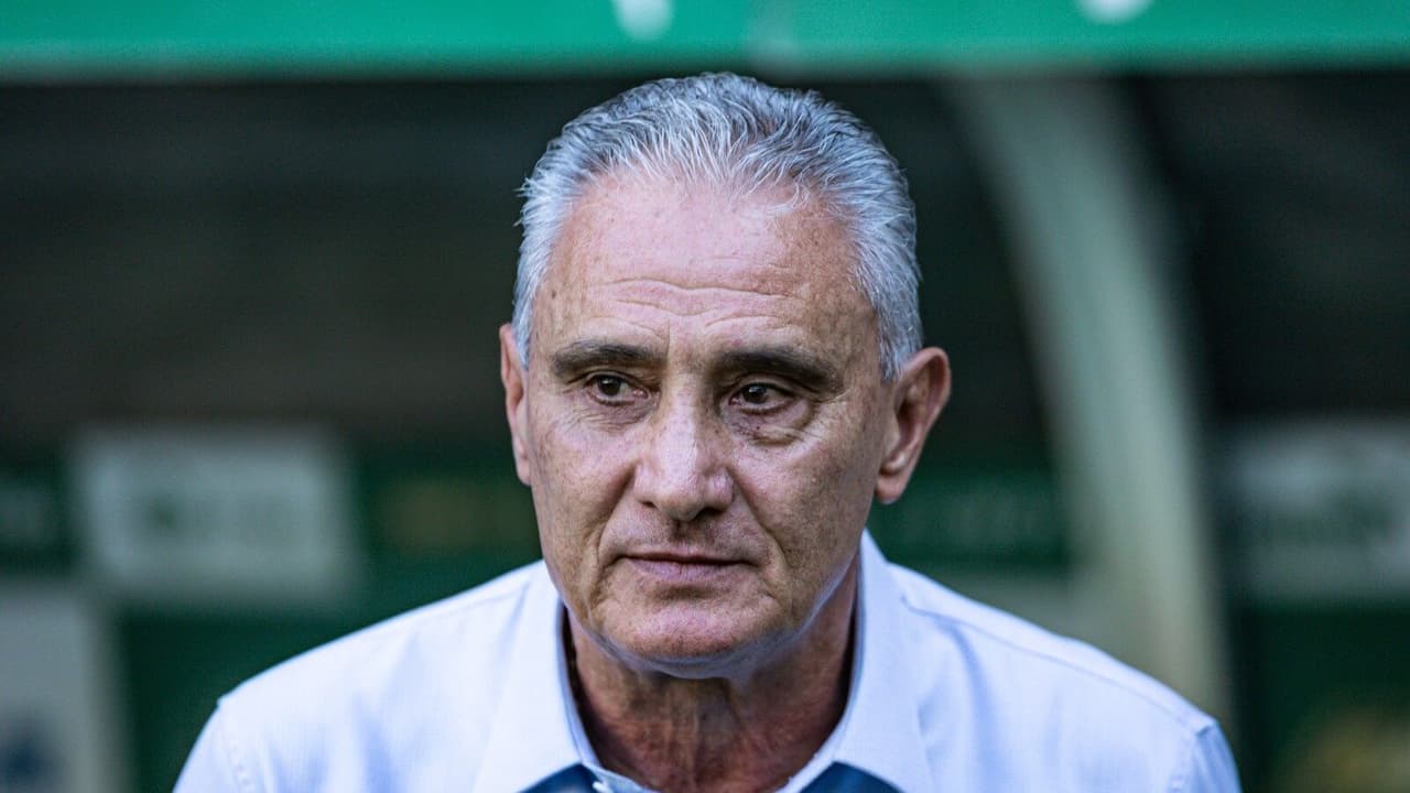 Tite explica a ausência de Pedro e De La Cruz no time titular do Flamengo: ‘Os sintéticos têm uma vibe diferente’.