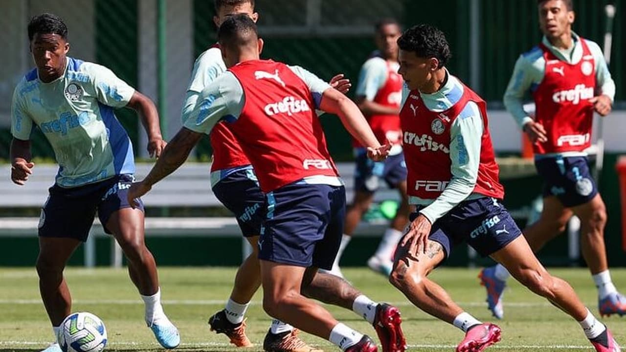 Palmeiras encerra preparação para clássico contra o Santos;   veja grupo provável