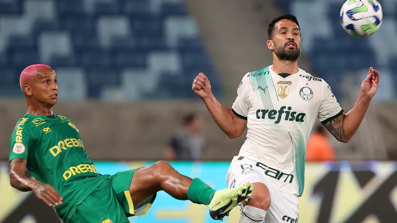 Luan supera a descrença da torcida e é importante na vitória do Palmeiras