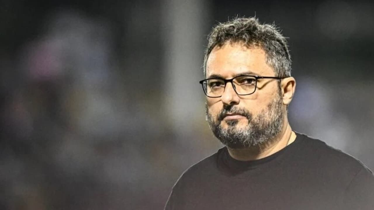 Alexandre Mattos pede desculpas pela derrota do Vasco no Carioca e culpa o mau tempo: 'Circunstâncias infelizes'