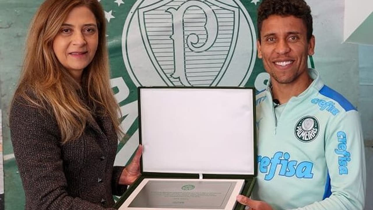 Marcos Rocha perto da marca com apenas Dudu e Weverton chegando ao Palmeiras