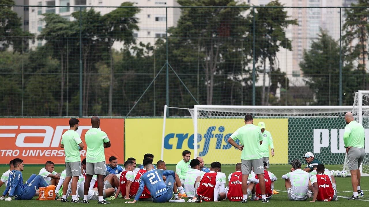 Palmeiras vê vislumbres em momento crucial da janela de transferências