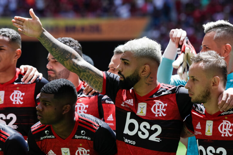 Três derrotas consecutivas em três competições pressionaram o meio-campista do Flamengo.