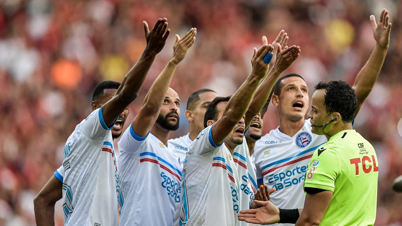 Bahia protesta na CBF pela arbitragem da partida contra o Flamengo