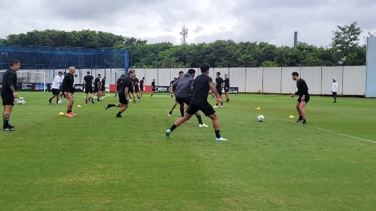 Com dupla de base, Corinthians treinou para duelo com o Remo em plena Páscoa