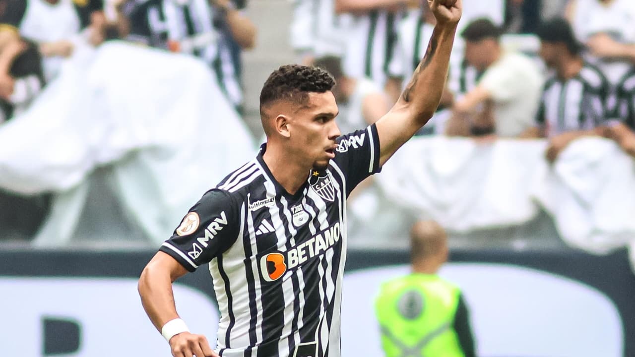 Paulinho garantiu a torcida do Atlético-MG, enquanto o Santos permaneceu no Z-4 do Brasileirão