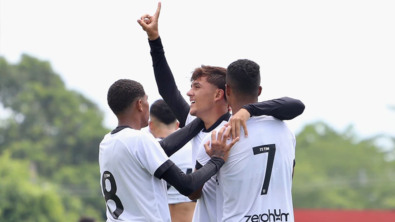 O Botafogo venceu o Portugisa no Campeonato Carioca Sub-20.