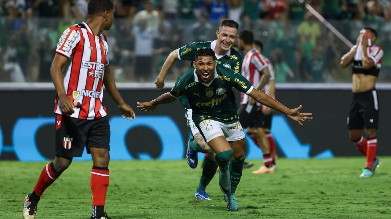 O Palmeiras disputou a Copa do Brasil buscando acabar com a seca de gols contra o Brasileirão.