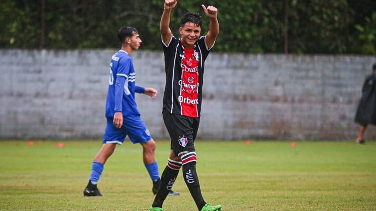 Promessa de Joinville de 18 anos, Daniel Troiano mira na artilharia sub-20 do Catarinense