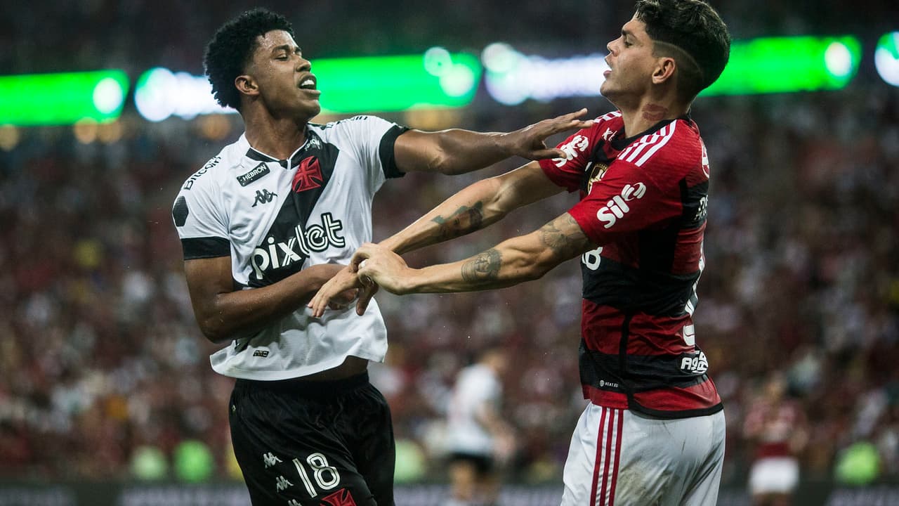 Na estreia do Vasco, Andrey é o líder nos desarmes contra o Flamengo.