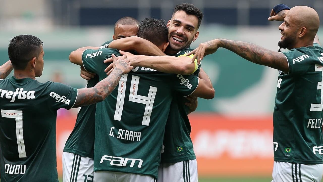 O Palmeiras voltou a competir contra o Vitória cinco anos depois do amistoso contra o Brasil.