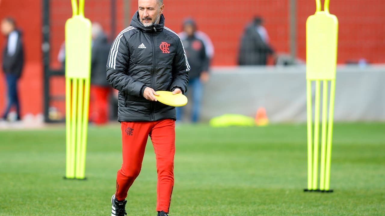 Luis Castro x Vitor Pereira: Trajetória, mentalidade e amor ao oceano unem os treinadores do Botafogo e do Flamengo