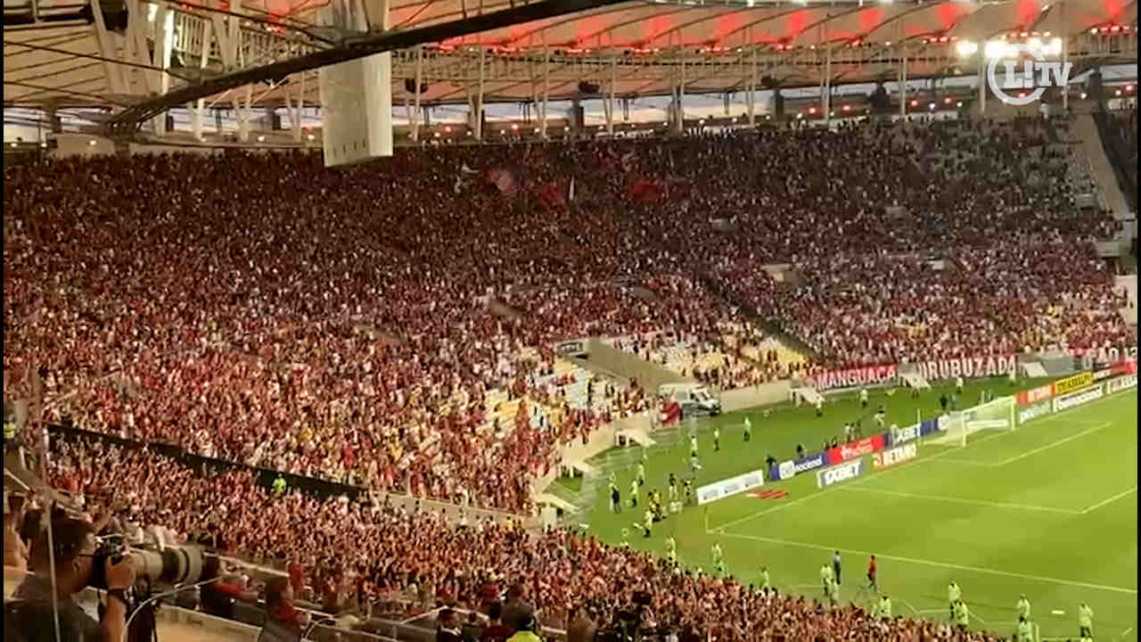 VÍDEO: Torcedores de Flamengo e Vasco comemoram nas arquibancadas do Maracanã