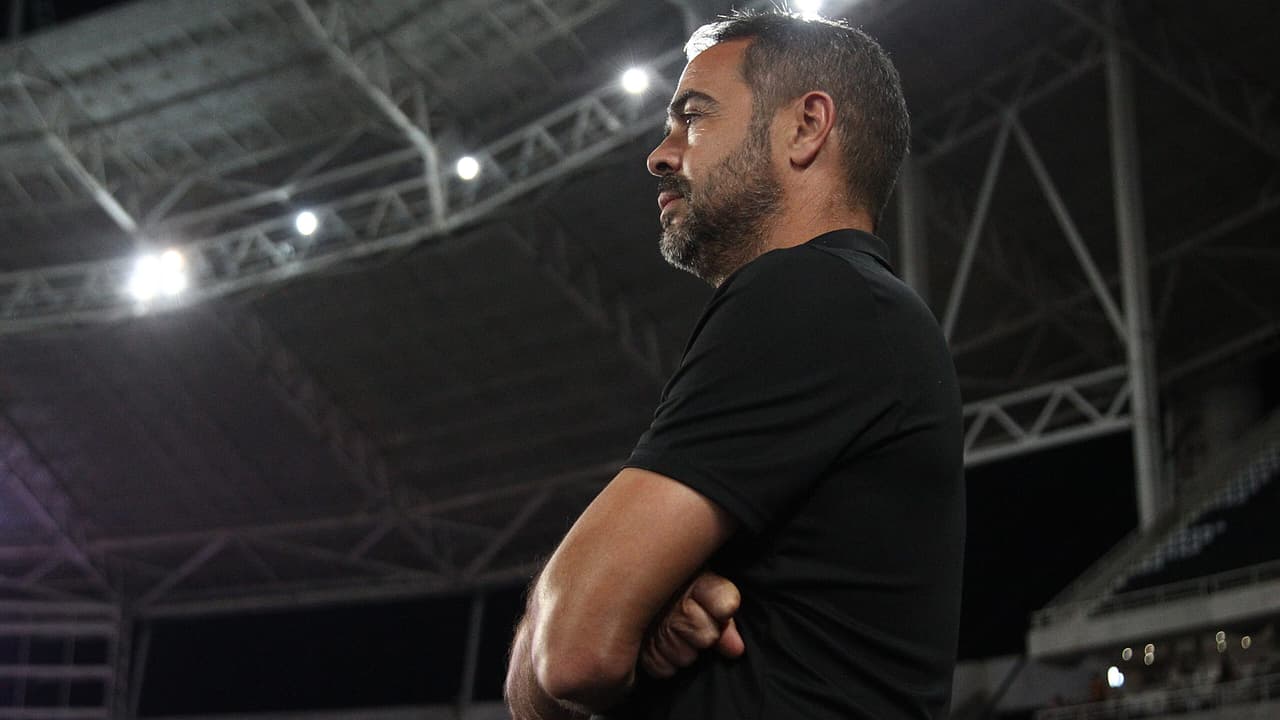 Artur Jorge, técnico do Botafogo, recebeu pela primeira vez a família no Rio de Janeiro