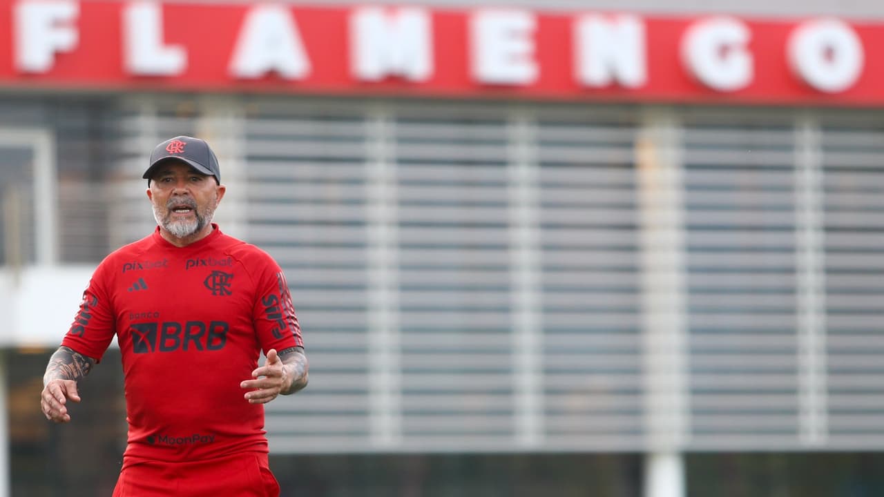 Sampaoli surpreende na escalação inicial do Flamengo;   veja a escalação titular contra o Ñublense