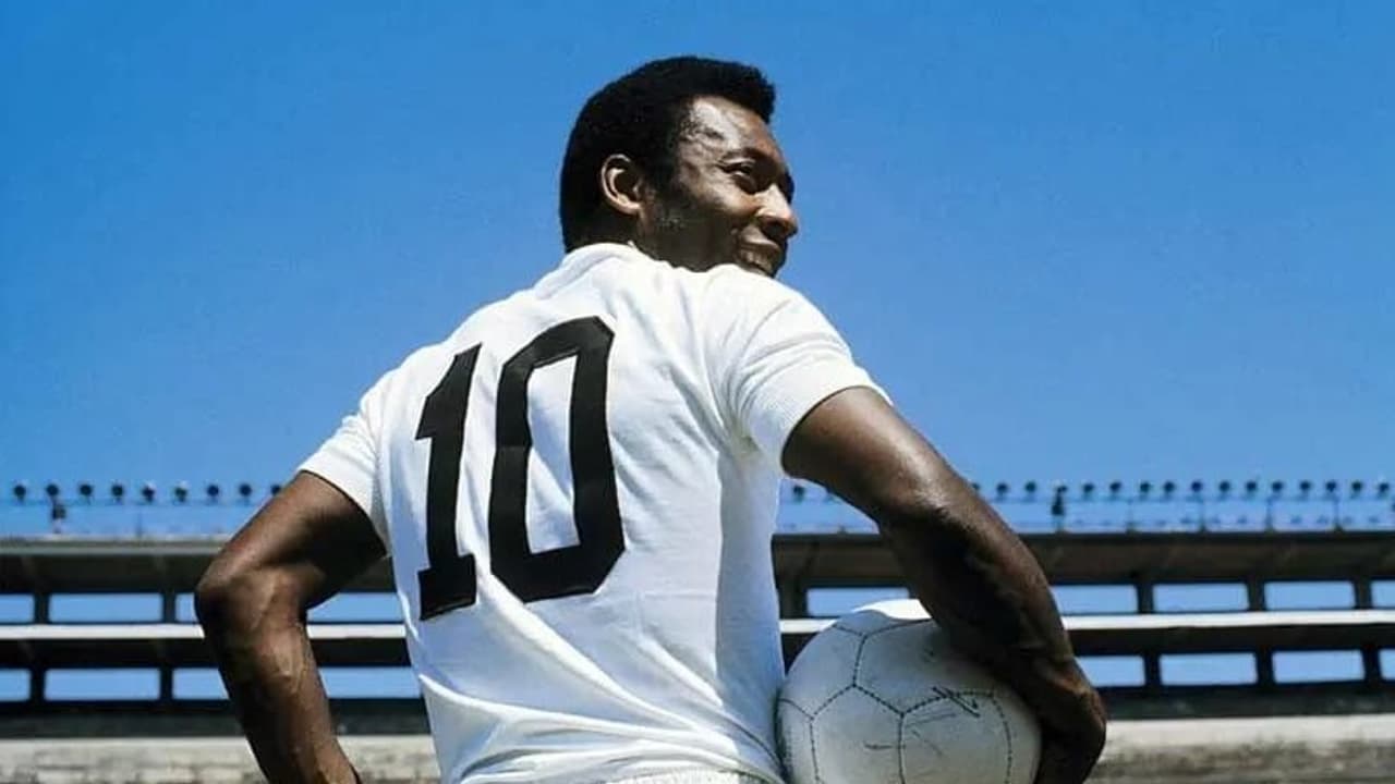 Santos vai ‘aposentar’ camisa 10 de Pelé em 2024