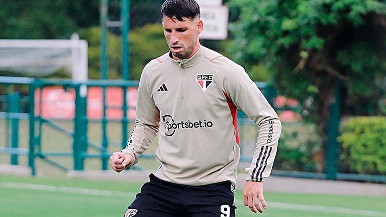 Escalação do São Paulo: Arboleda treina normalmente e vira opção contra Pato treina pela primeira vez;