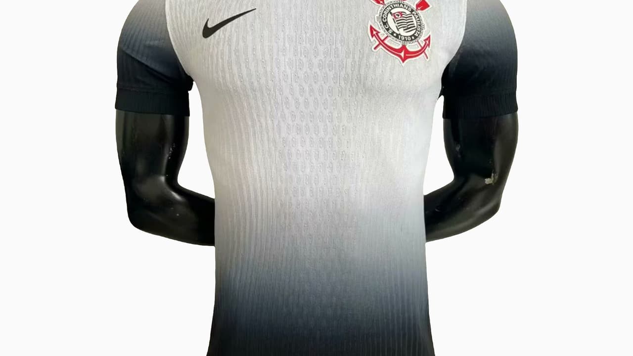 Sobre o tema combate ao racismo, site revela primeira camisa do Corinthians para 2024;   olhar