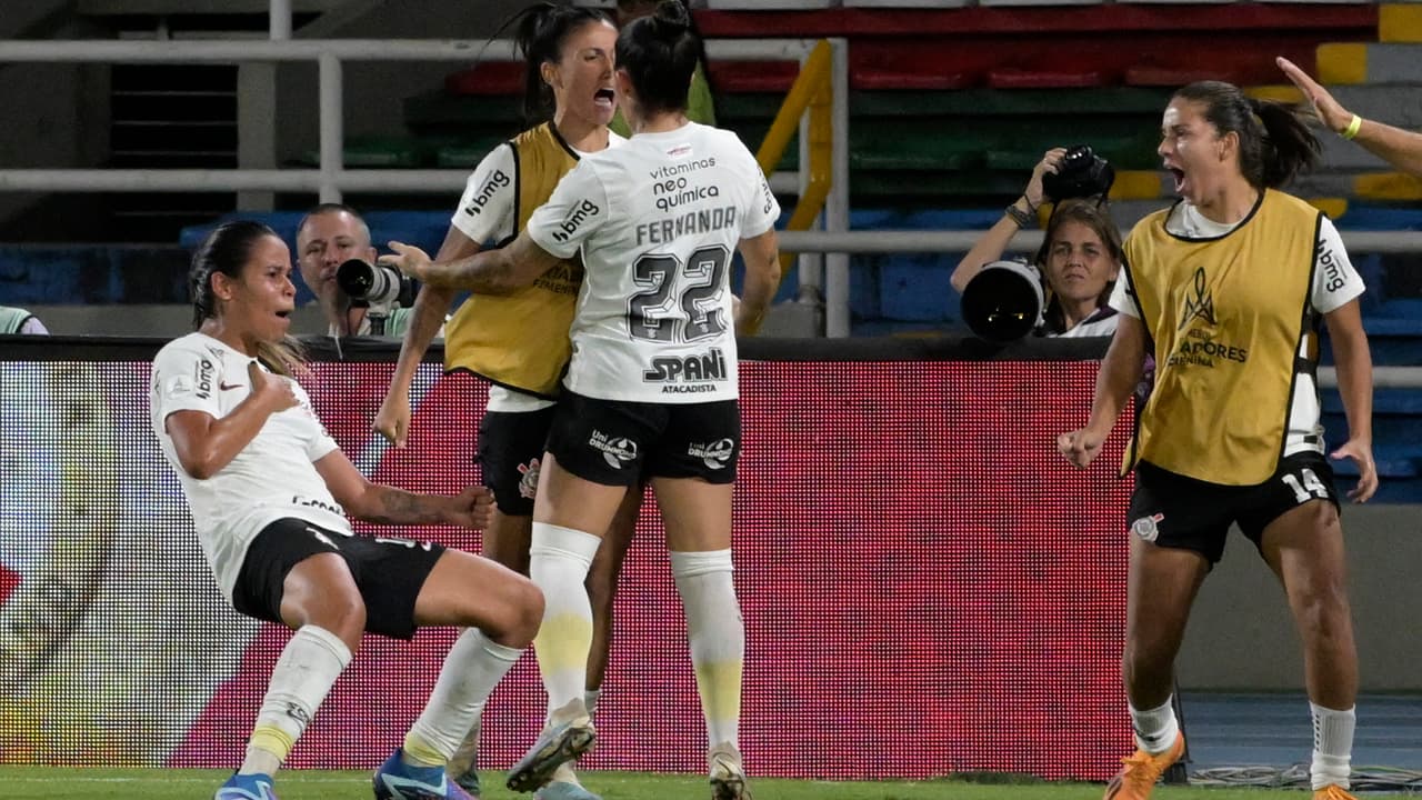 Nos pênaltis, Corinthians vence o Inter e garante Dérbi na final feminina da Libertadores