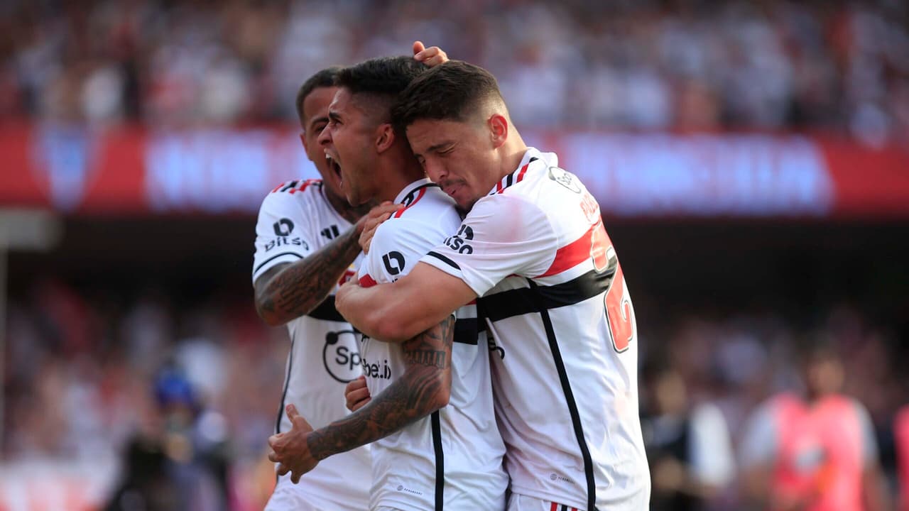 Rodrigo Nestor discute com torcedor e ameaça a mãe por ser seu herói no título da Copa-Brasil do São Paulo.