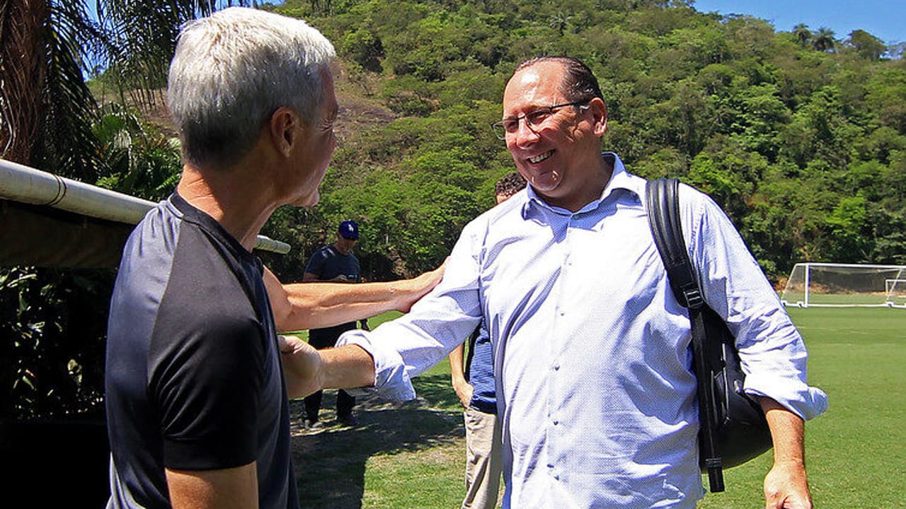 John Textor disse entender porque Luís Castro deixou o Botafogo: ‘Se Cristiano Ronaldo tivesse me ligado, eu também teria ido’.