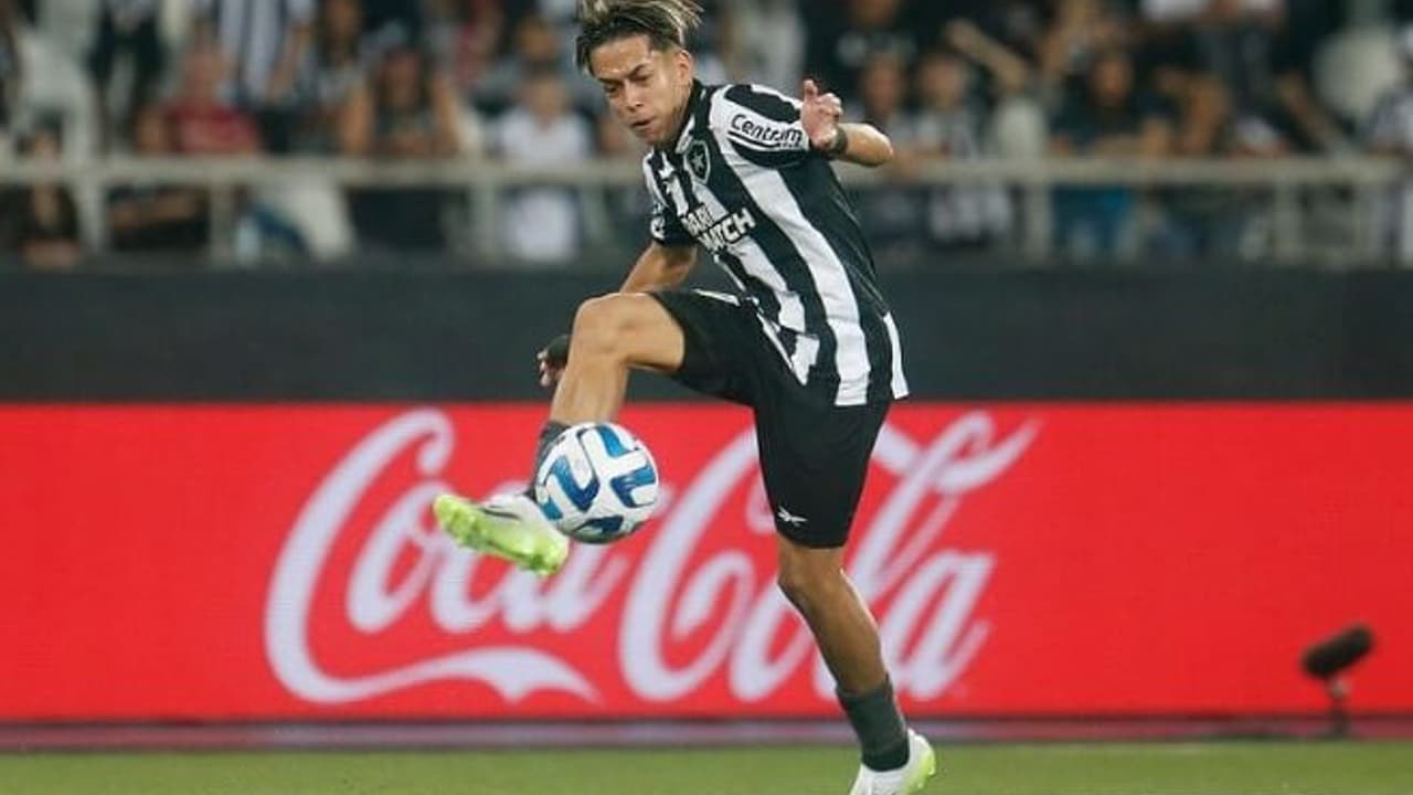 Com ética no Botafogo, Matías Segovia fala do interesse do Barcelona