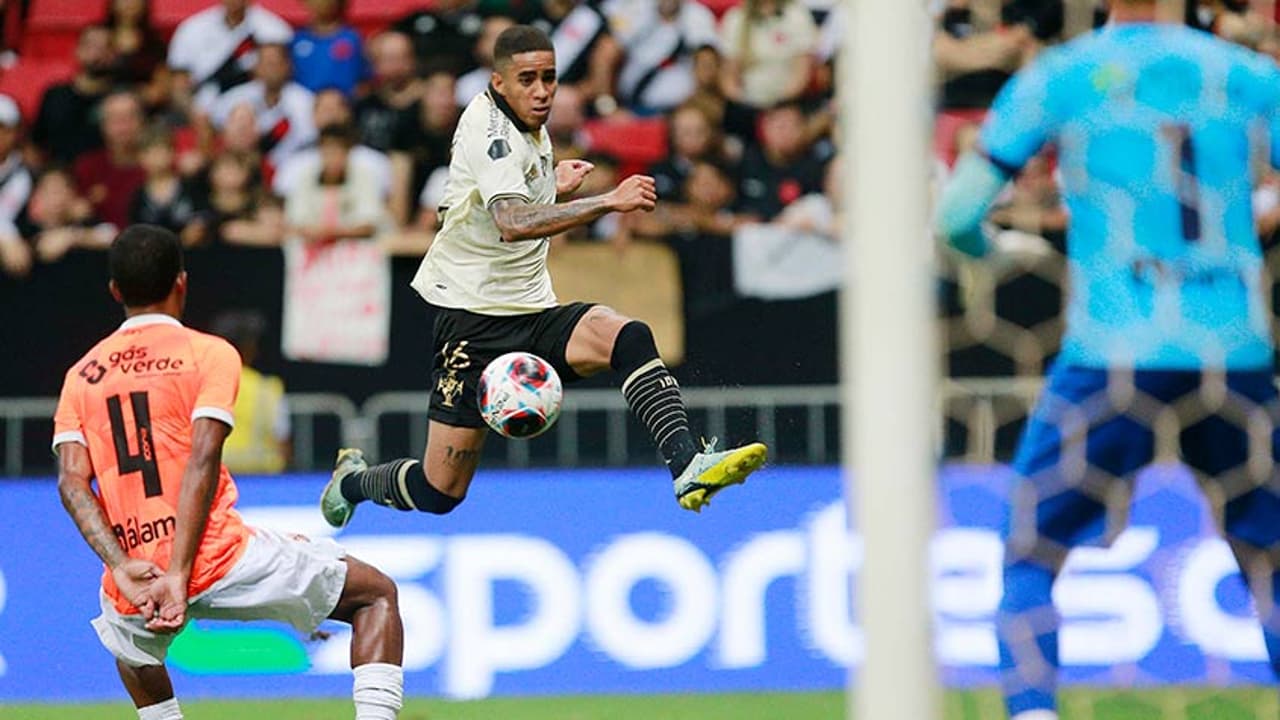 A vitória do Vasco traz ao Mané Garrincha uma torcida maior do que o clássico mineiro x Botafogo.