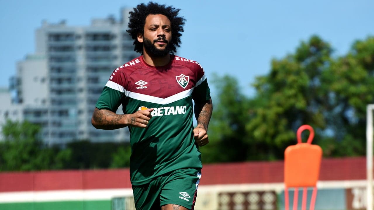 No domingo, no mais estúpido do Fluminense, Marcelo ‘pronto’ para decisão da comissão técnica