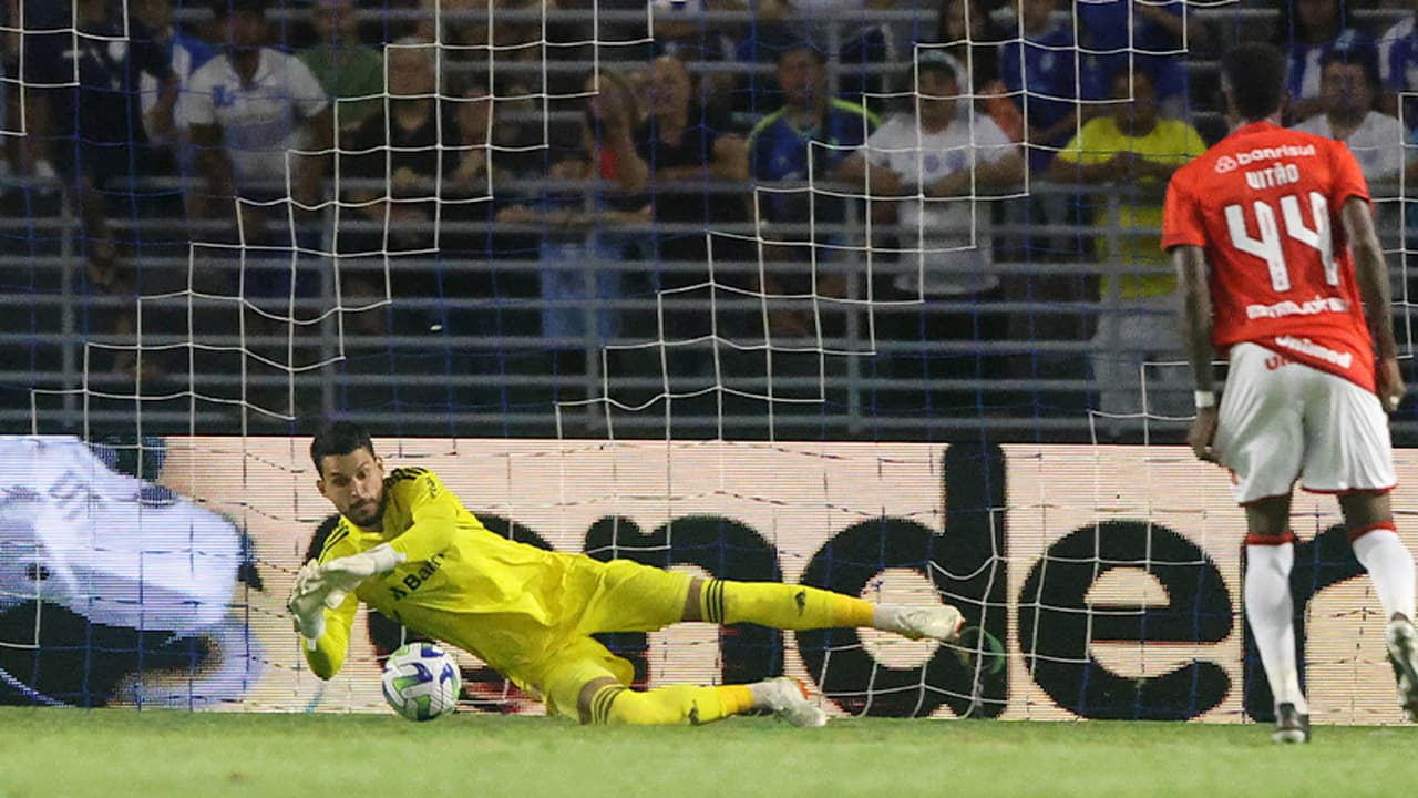 Herói da Internazionale na Copa do Brasil, Keiler aproveita a liberdade