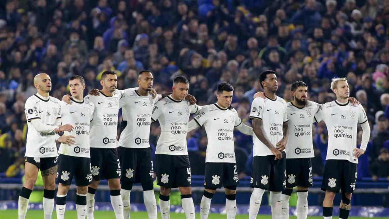 Após classificação histórica na Bombonera, Corinthians busca melhorar jogo na Argentina