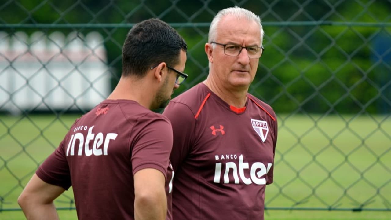 Dorival, favorito da diretoria para substituir Ceni, nega contato com o São Paulo: 'Estou em casa'