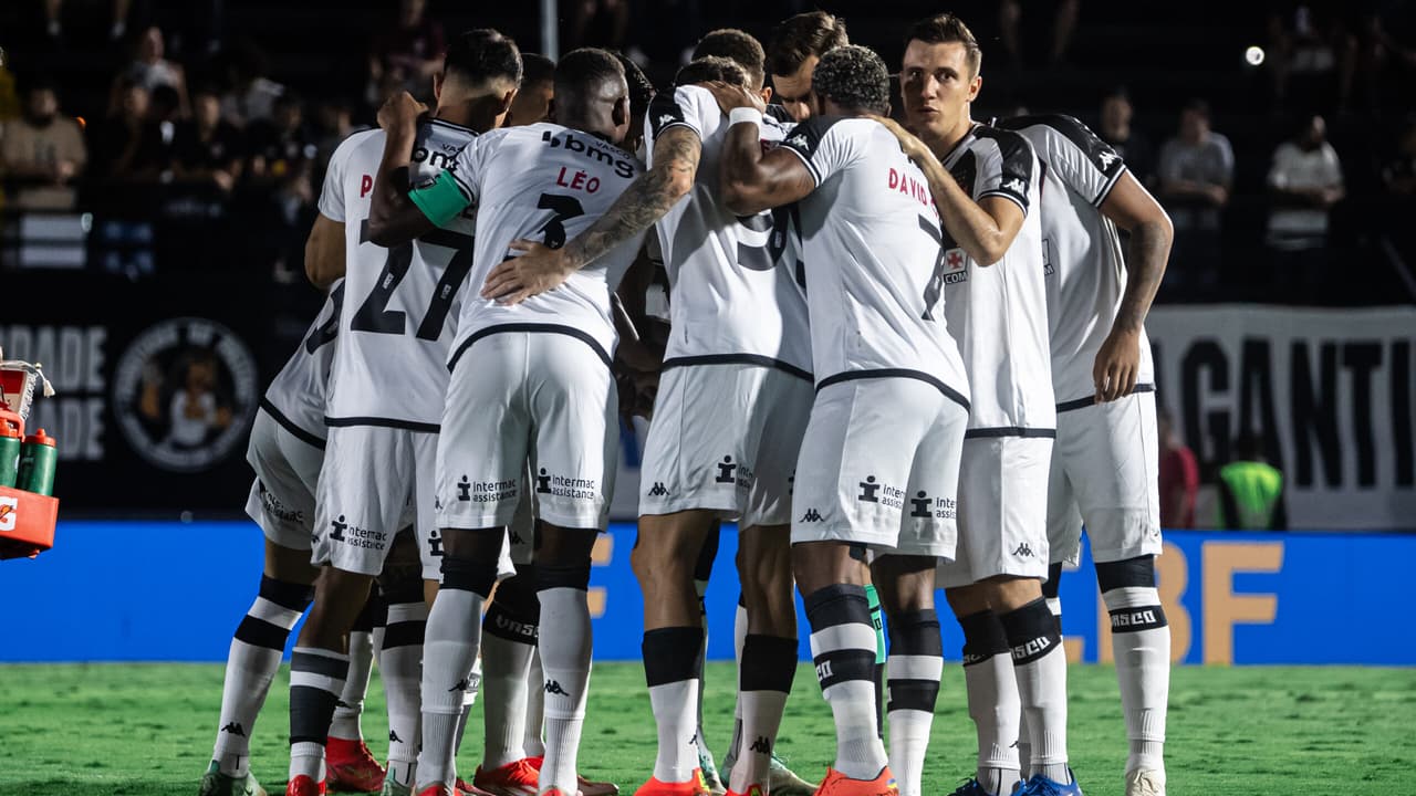 Torcedores do Vasco escolhem o vilão na derrota para o Bragantino no Brasil