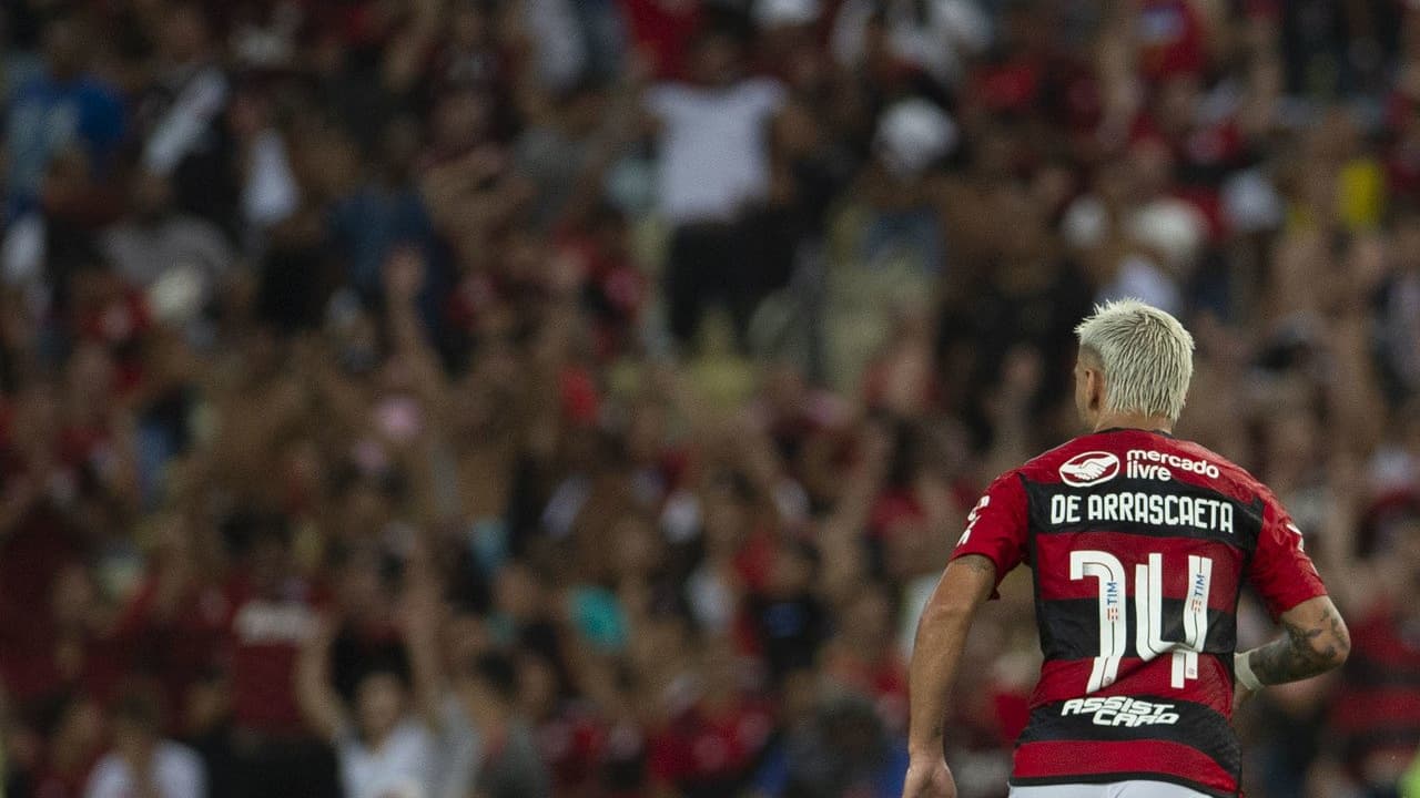 Flamengo vence o Vasco e leva vantagem sobre o Carioca nas semifinais