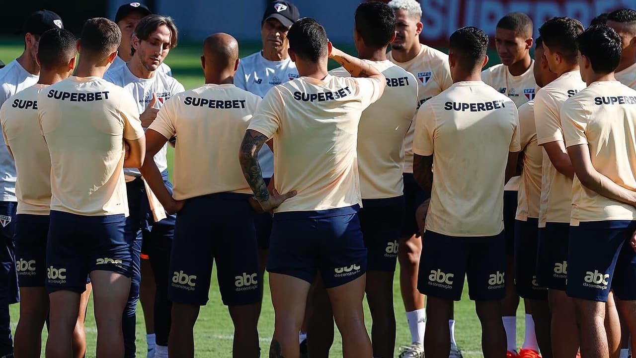 O São Paulo corria contra o tempo para tornar Zubeldía titular pela primeira vez na Libertadores