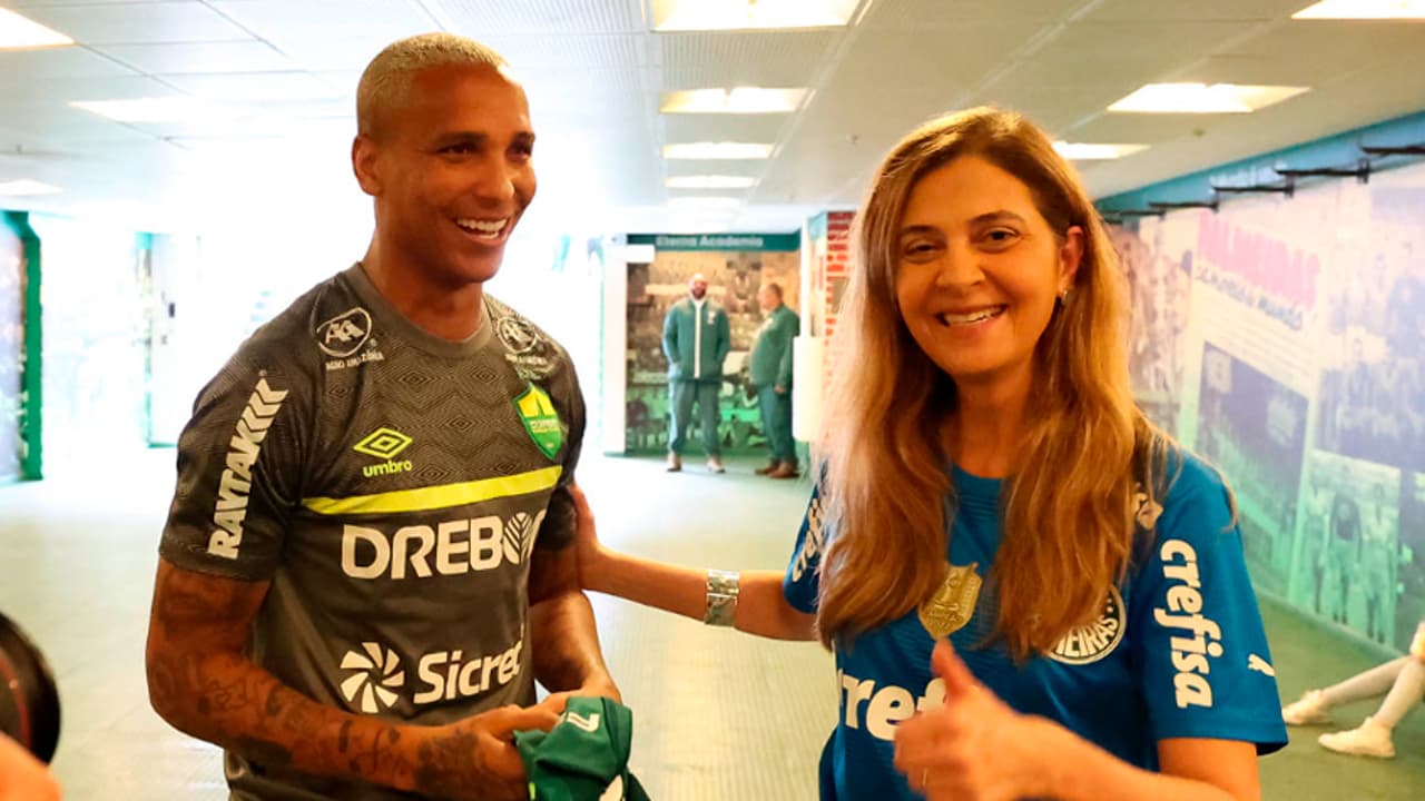 VÍDEO: Deyverson se diz feliz com evolução da diretoria do Palmeiras e se diz feliz com decisão de Menino