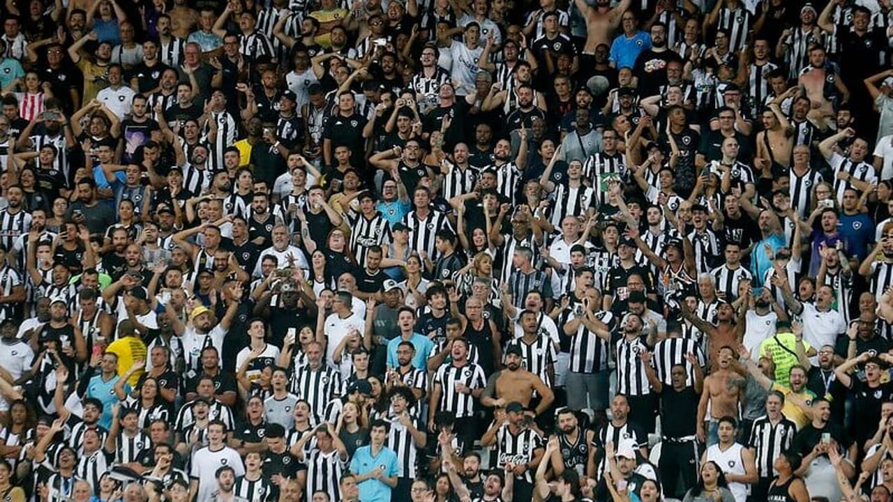 Botafogo: Quem quer ir?   Entenda os possíveis motivos para Nilton Santos não ser concluído