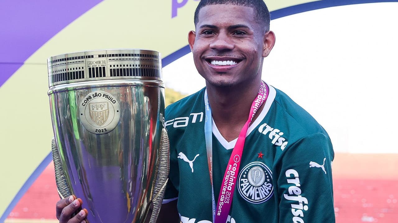 Palmeiras promete criar vida nova junto com o Verdão: 'Ele mudou o rumo da vida da minha família!'