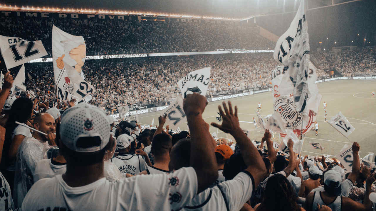 Corinthians rejeita letra homofóbica no Majestoso e pede cooperação da torcida